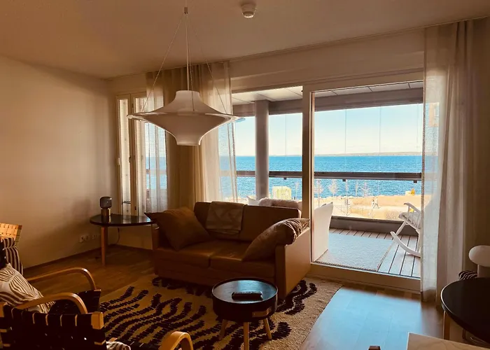 Top, Cozy, Lakeside, Sauna And Free Indoor Parking